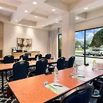 Doubletree By Hilton Hotel Houston Hobby Airport 